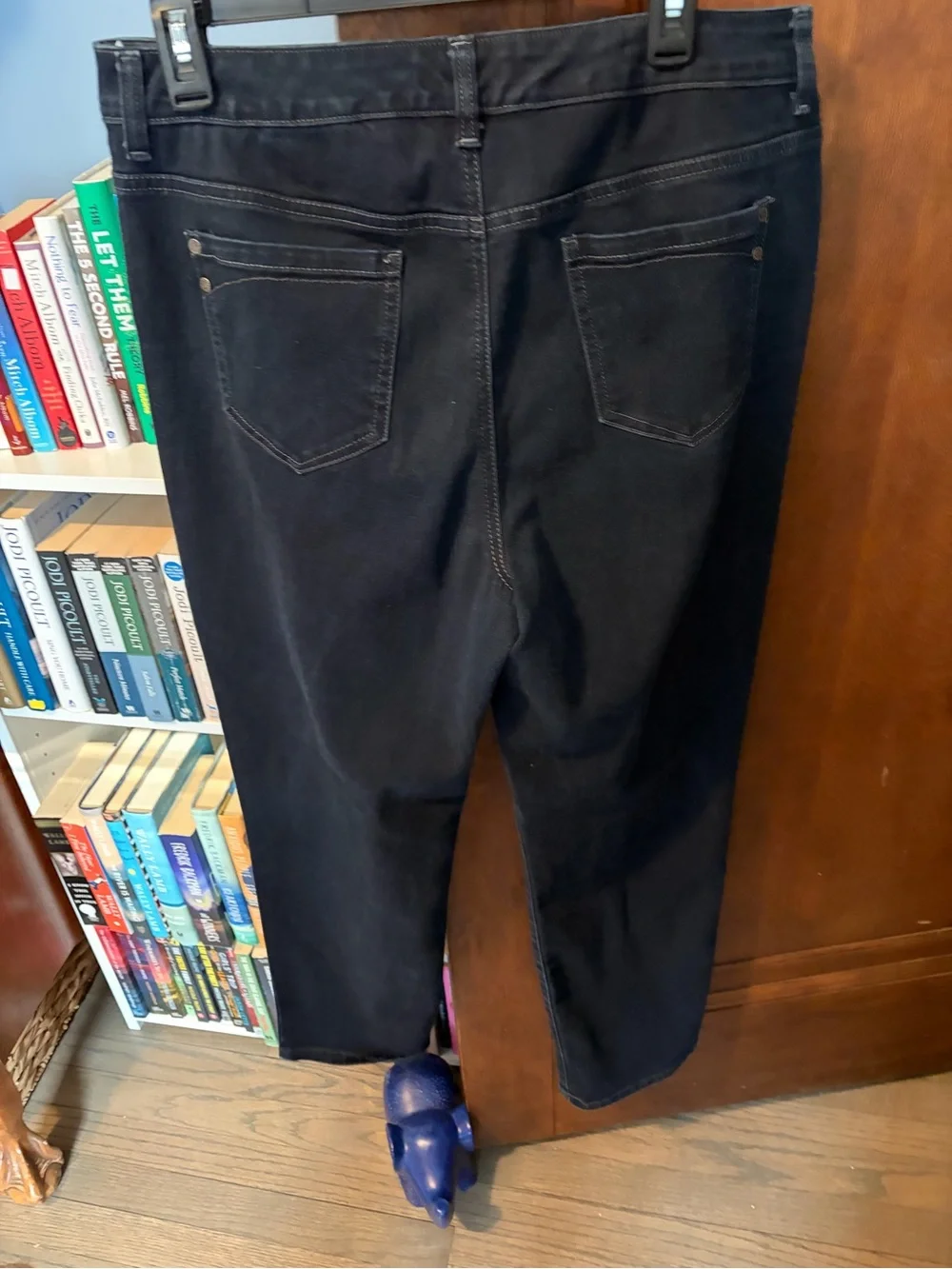 Bandolino Dark Blue Straight Legged Stretch Jeans